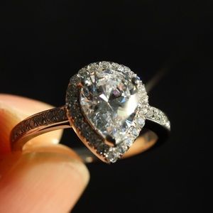 2.0 Carat Princess Square Lab-Grown Diamond Ring in Platinum-Plated